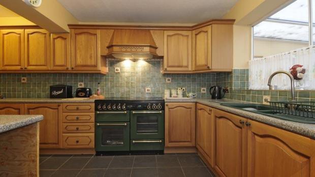 Kitchen 01