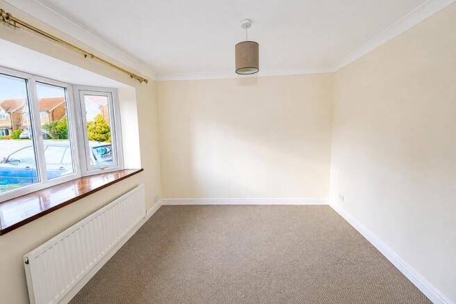 4 bed Detached to rent Image 4