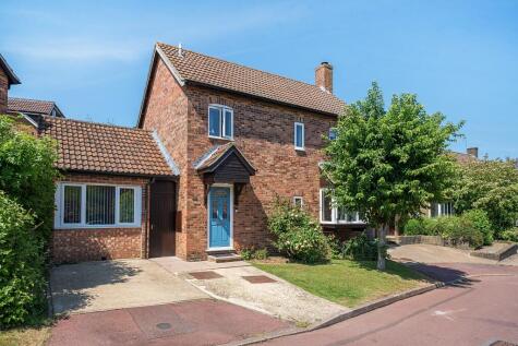 Ivar Gardens, Lychpit, Basingstoke, RG24