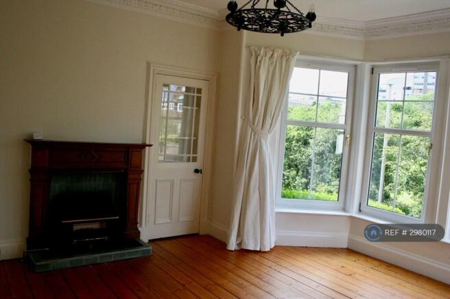 Spacious, Bright Lounge