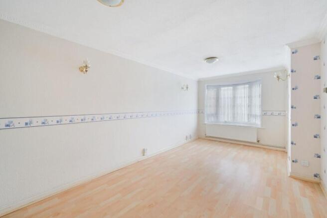 Headley Grove, Tadworth, KT20 photo 2