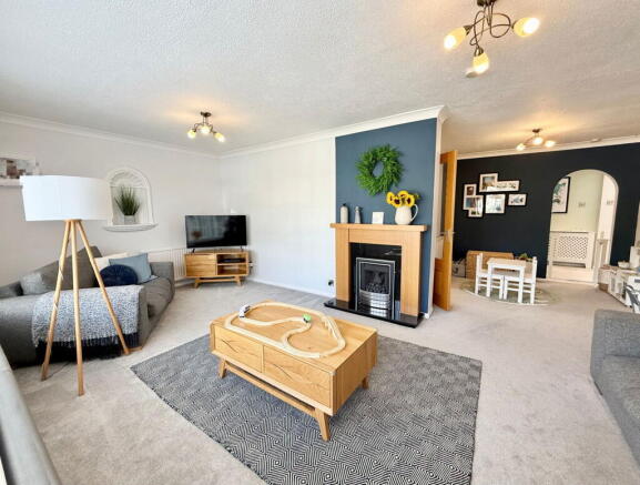 4 bed Detached for sale Image 7