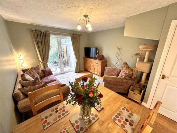 Large Lounge/Diner 599