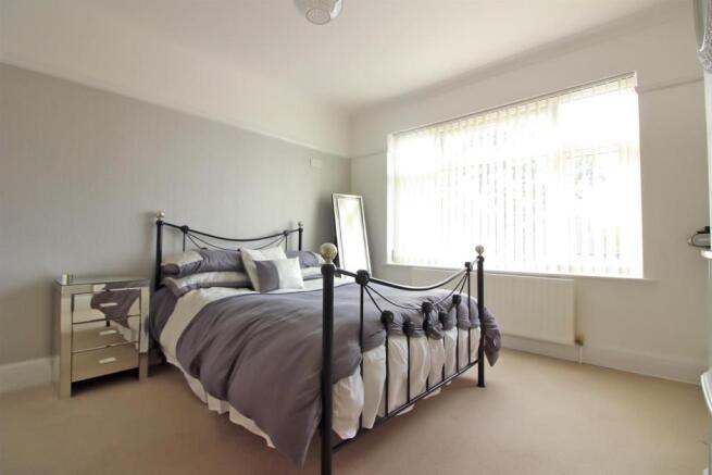 Bedroom 1.JPG