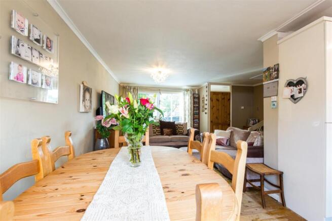 37 Harcourt Close-17.jpg