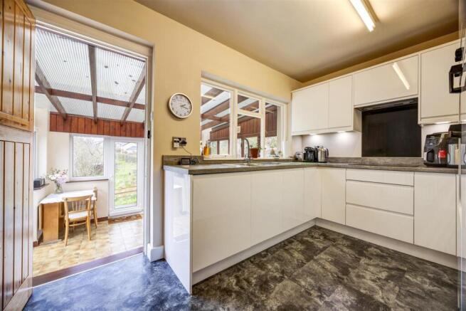 3 bed Detached Bungalow for sale Image 8