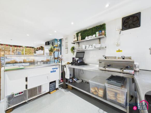 Prime Commercial Opportunity ¿ Fully Equipped Café