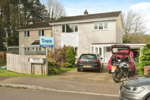 19, Fairhome, Abergavenny NP7 0BA