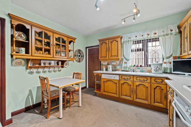 3 bed Detached Bungalow for sale Image 7
