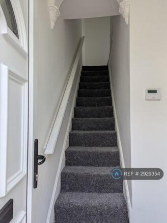 2 bed End of Terrace to rent Image 4