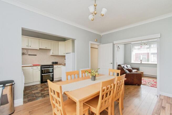 3 bed Detached for sale Image 4