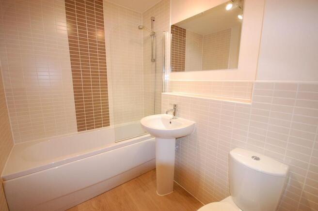 1 bed Apartment to rent Image 4
