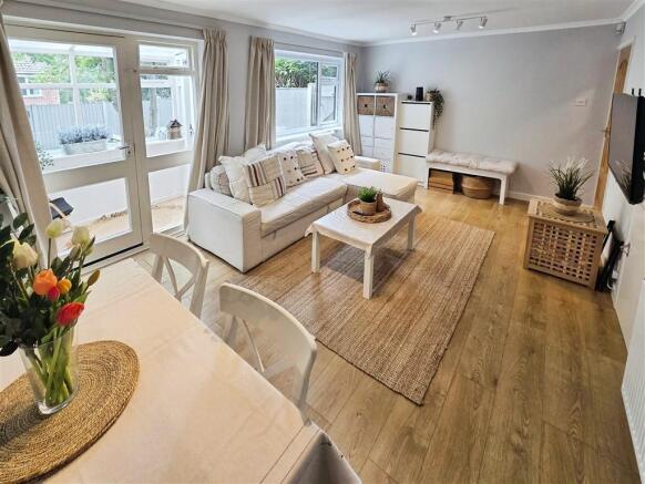 Living/Dining Room