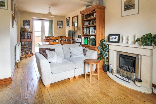 Living/Dining Area