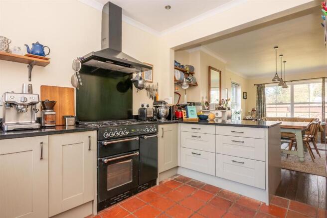 15CromerRoad,OverstrandUPDATED-33.jpg