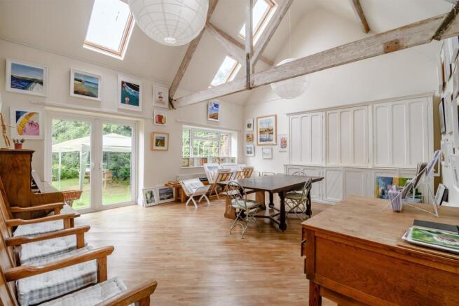 8474536-interior01.jpg