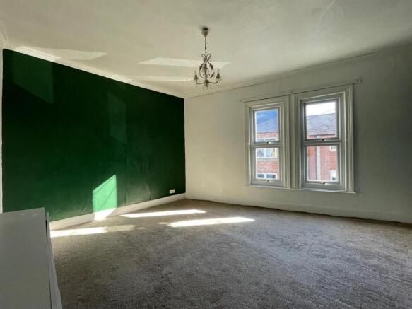 2 bed House for sale Image 10