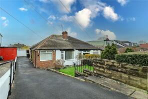 15, Banksfield Avenue, Yeadon, Leeds LS19 7JX
