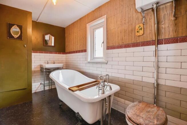 2 bed Semi-Detached for sale Image 11