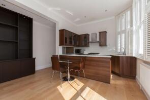 Flat Ground Floor 1, 104, Battersea High Street, London SW11 3HP
