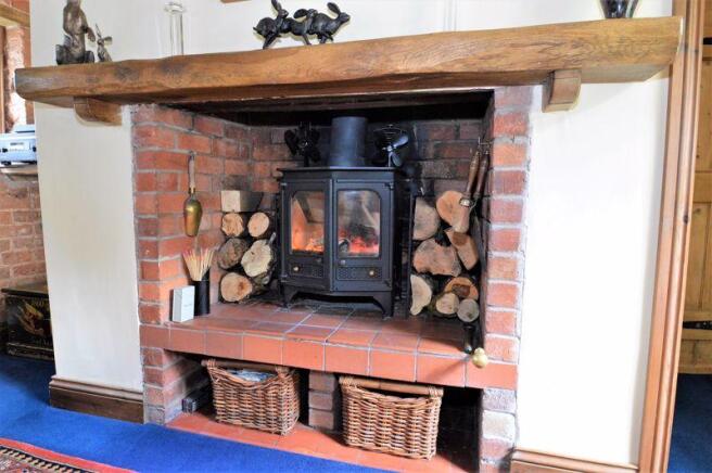 FIREPLACE TO L...