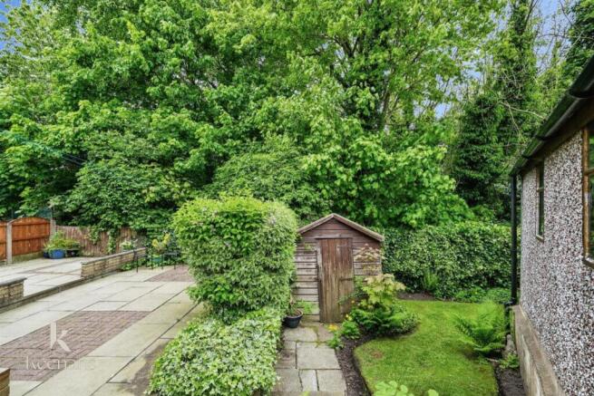 REAR GARDEN VENDALE.jpg