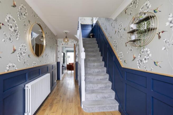4 bed Semi-Detached for sale Image 4