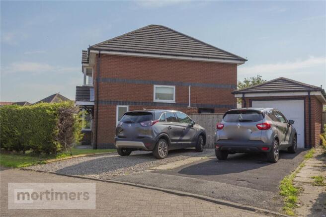 Driveway/Garage