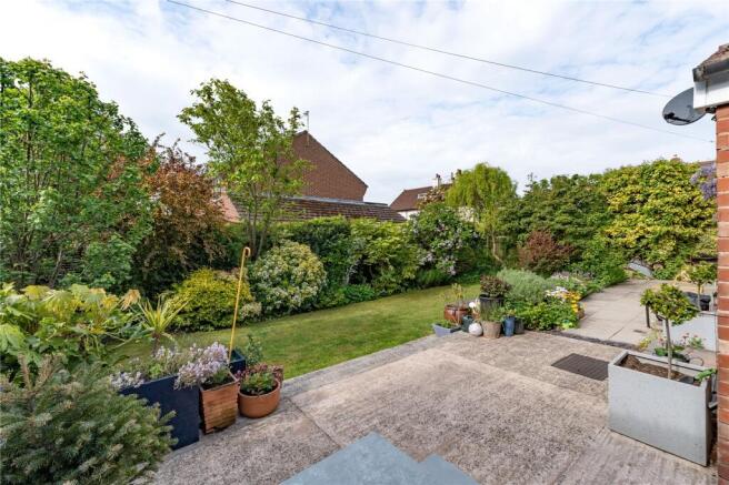 6 bed Semi-Detached for sale Image 9