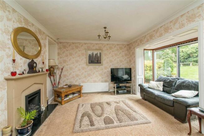 FURTHER SITTING ROOM