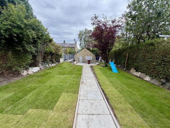 6 bed Semi-Detached for sale Image 4