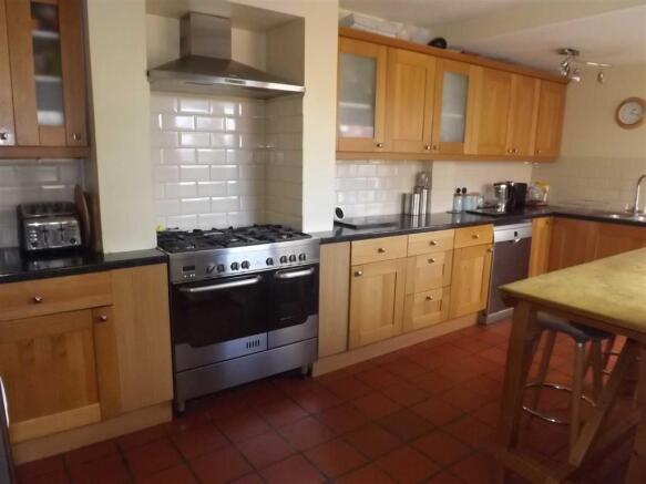 Kitchen dining room