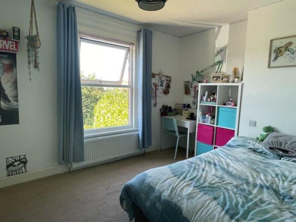 bedroom,.jpg