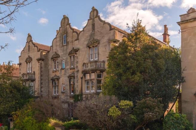 F51C8RCM - External A.jpg