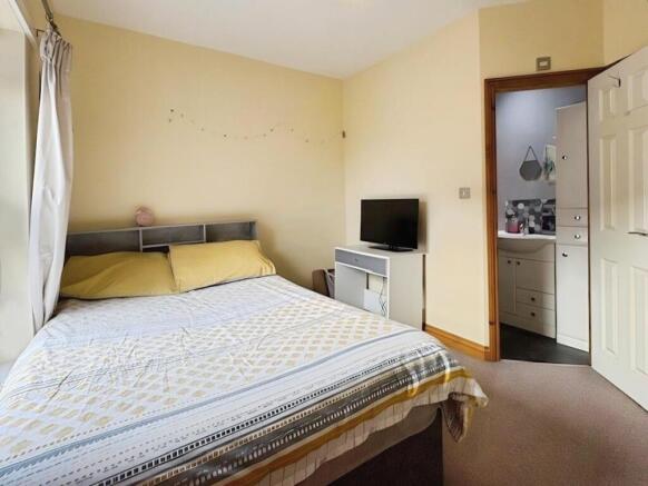 4846d07f-BEDROOM1.jpg