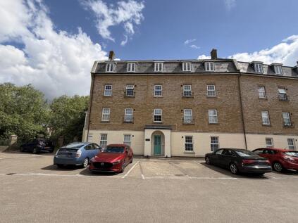 The Chestnuts, Haydon End, Swindon, SN25