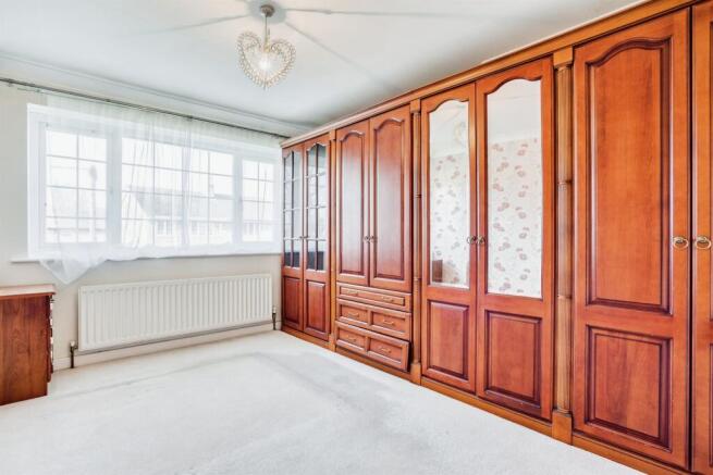 3 bed Semi-Detached for sale Image 9