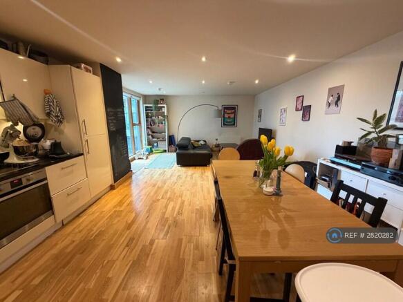 Open Plan Dining/Living Room Space