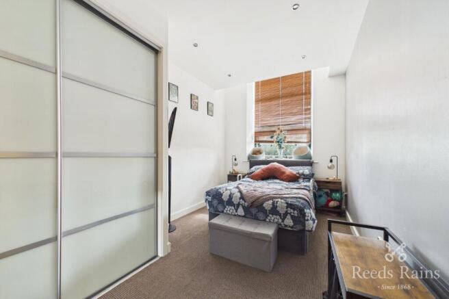 2 bed Apartment for sale Image 4