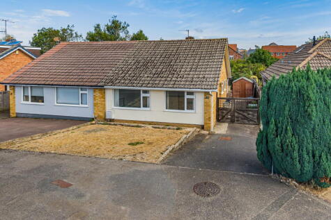 Wellbrook Road, Bishops Cleeve, Cheltenham, GL52