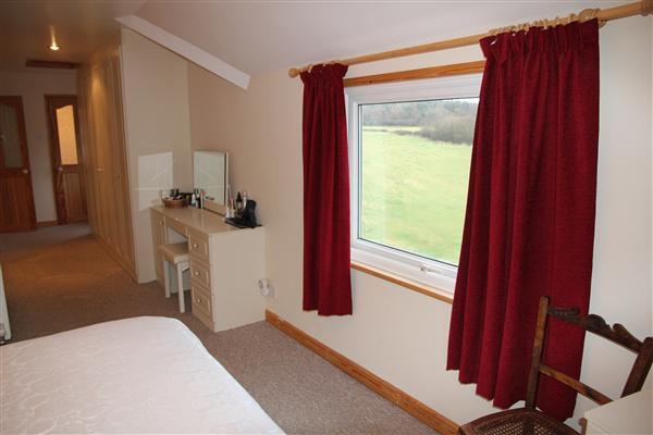 EN-SUITE SHOWER ROOM & W.C.