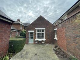 5, Building 32, The Parade, Bicester OX27 8AD