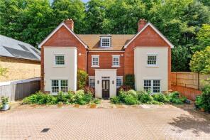 4, 28 Vitruvius Court, Chilbolton Avenue, Winchester SO22 5HD