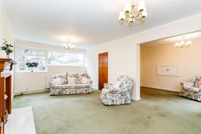 8283102-interior19.j