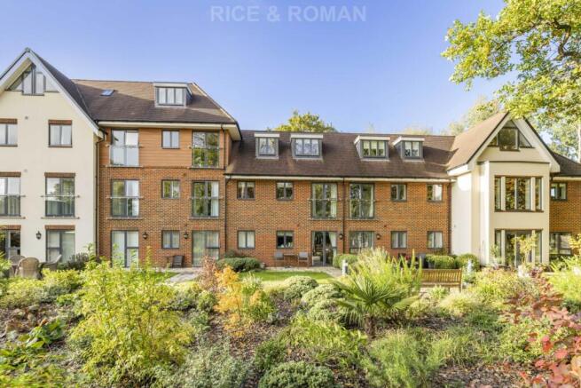 1-bed house on Yorktown Road, Sandhurst, £220,000
