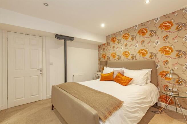 Bedroom 1-4.jpg