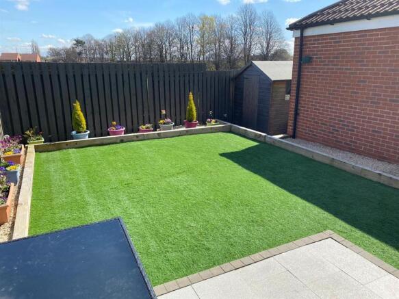 12 Lindup garden.jpg