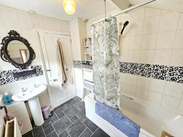2 bed Terraced for sale Image 10