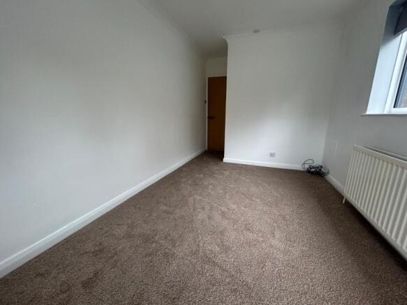 5 bed Detached to rent Image 9