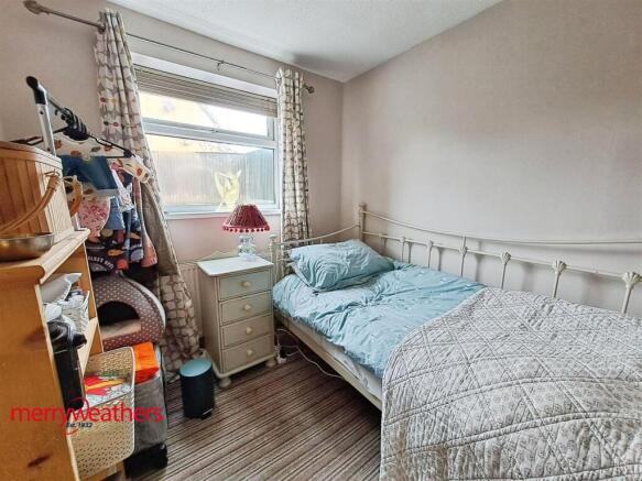 2 bed Flat for sale Image 6